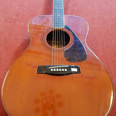 Yamaha FG252