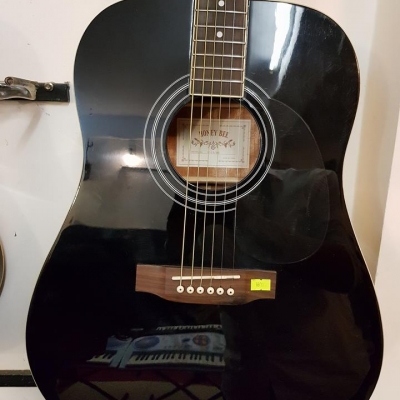 Honey Bee đen bóng Honey Bee đen bóng