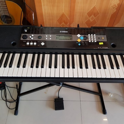 Yamaha PSR E223 Yamaha PSR E223